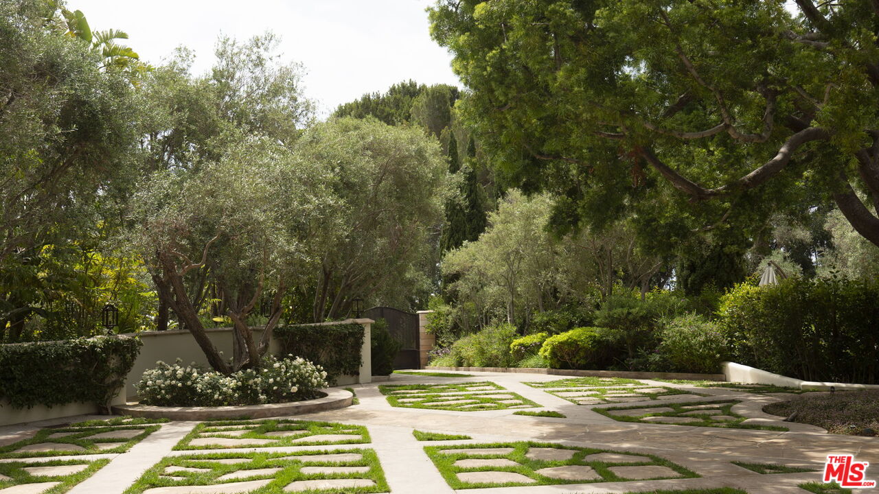 MLS #25561601 image #0