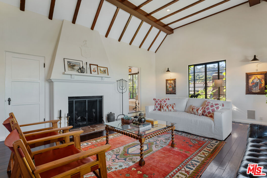 MLS #25561659 image #2