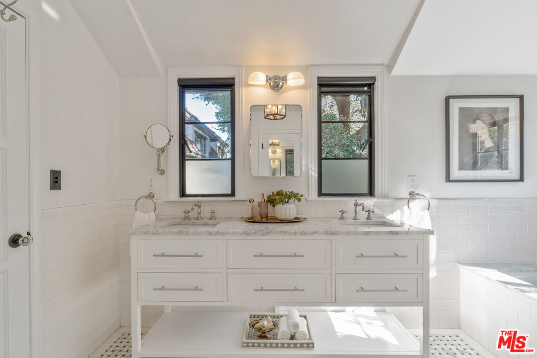 MLS #25561659 image #29