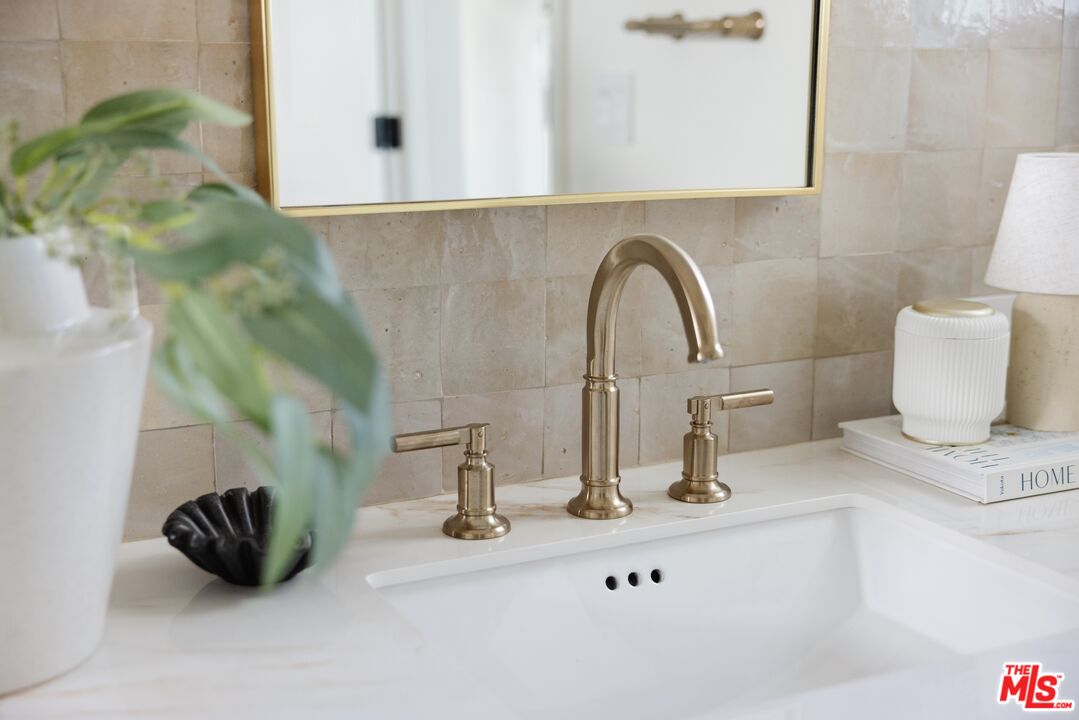 MLS #25562031 image #17