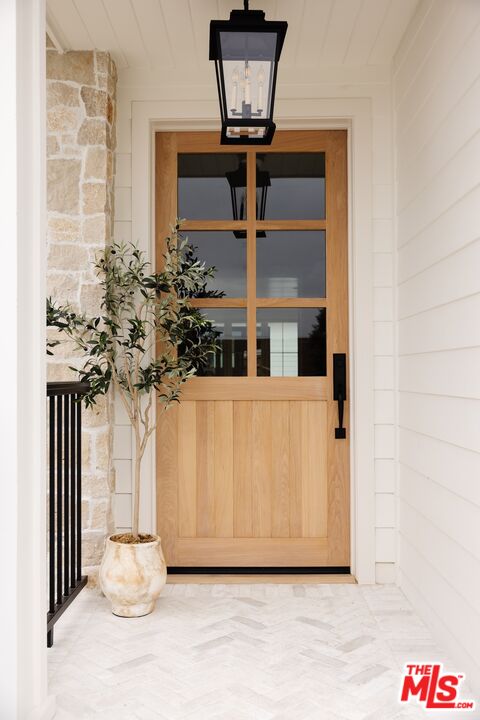 MLS #25562031 image #1