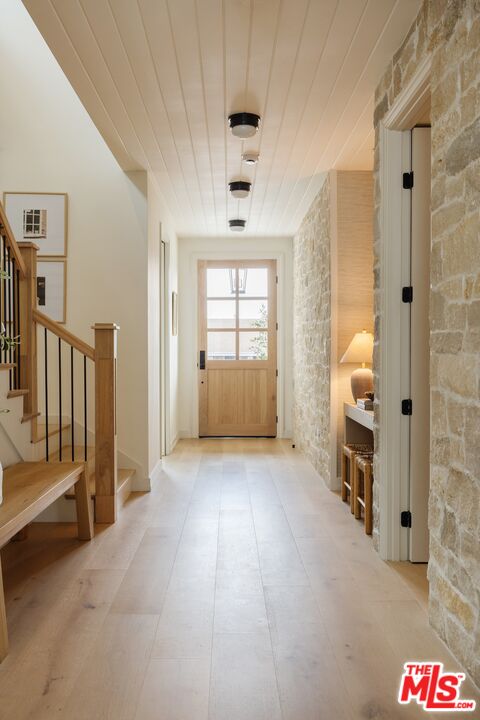 MLS #25562031 image #2