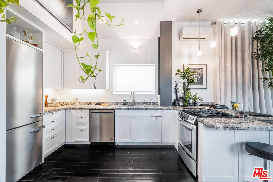 MLS #25562129 image #20