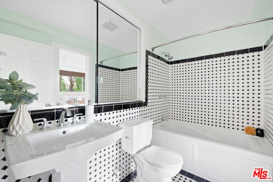 MLS #25562239 image #20