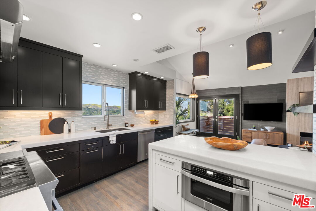 MLS #25562301 image #10