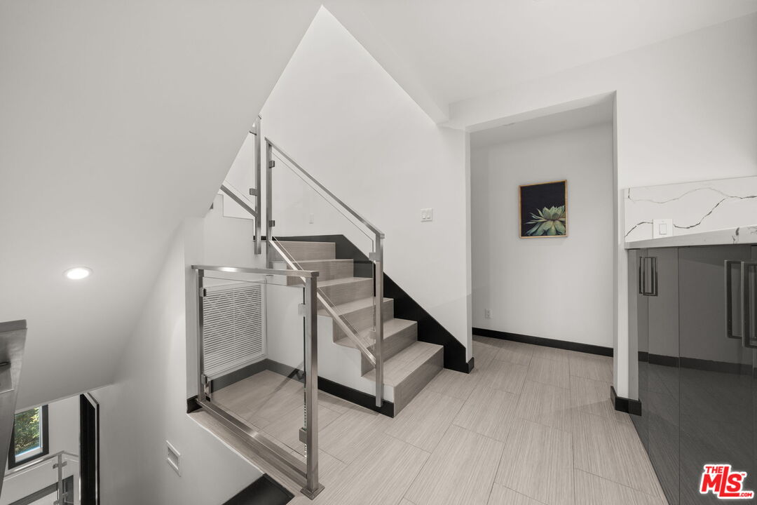 MLS #25562301 image #21