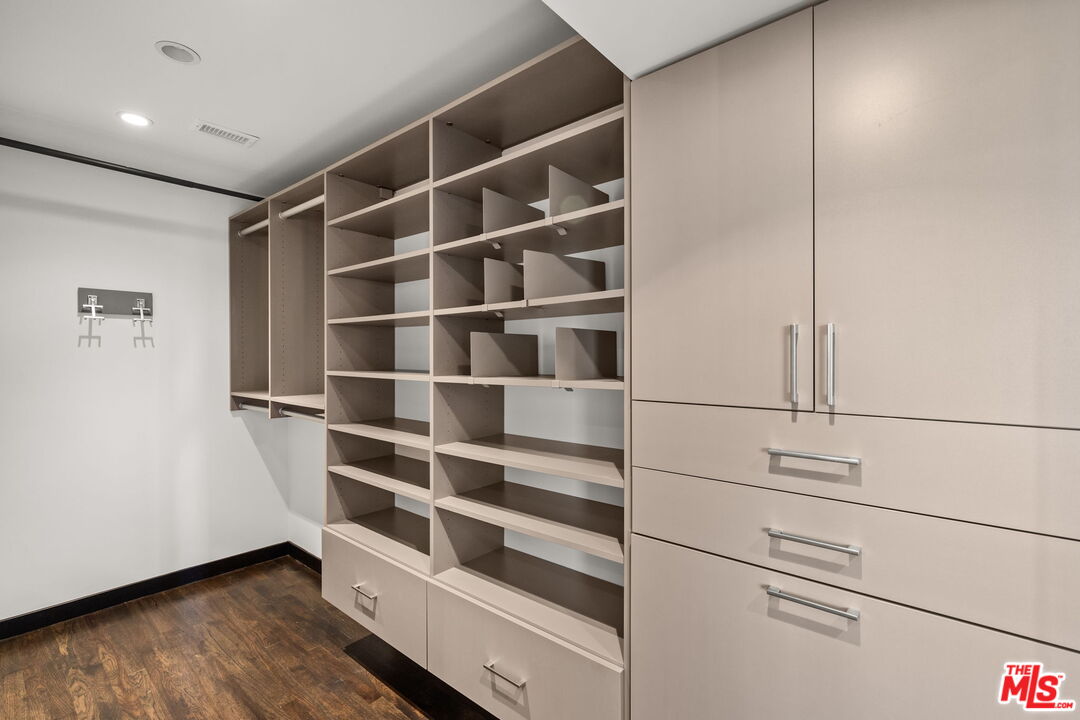 MLS #25562301 image #28