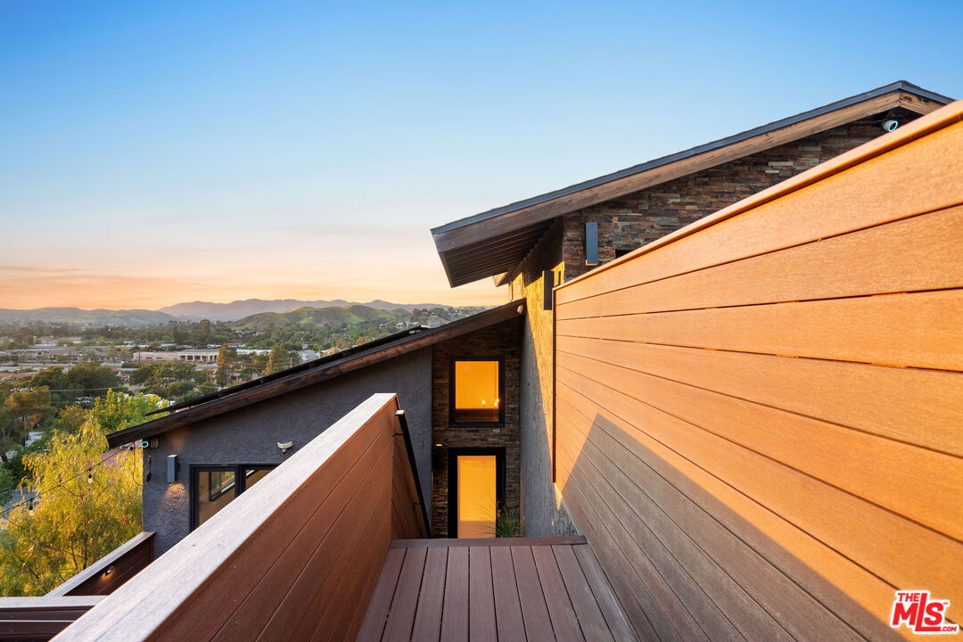 MLS #25562301 image #2