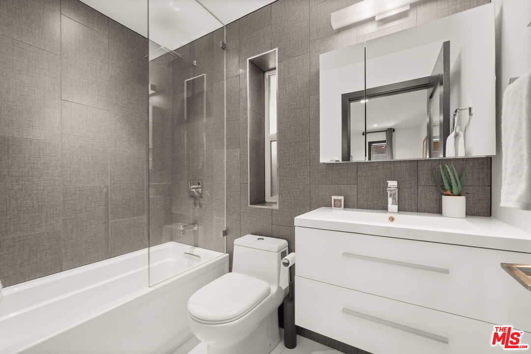 MLS #25562301 image #31