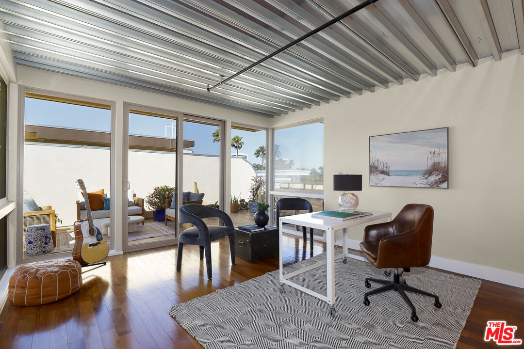 MLS #25562321 image #24