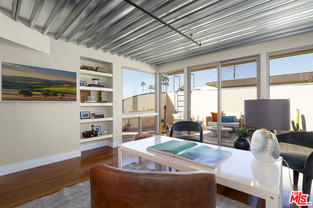 MLS #25562321 image #25