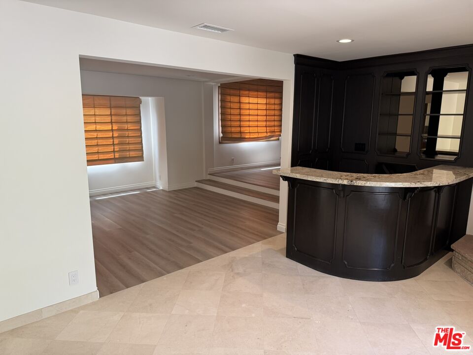 MLS #25562437 image #3