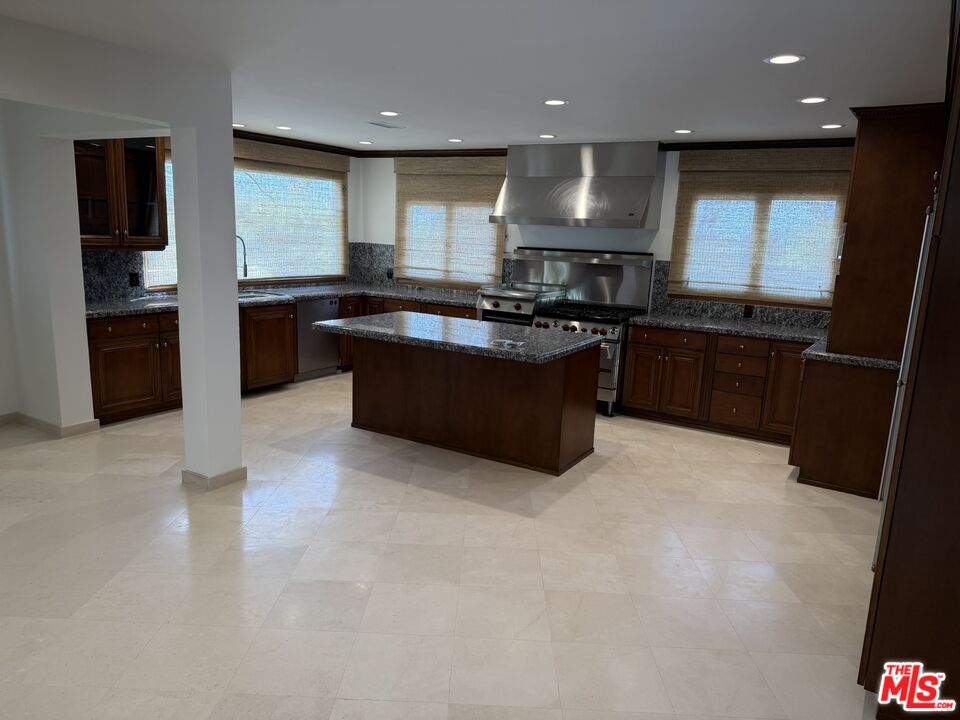 MLS #25562437 image #4