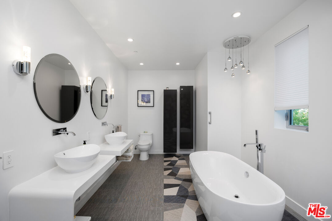 MLS #25562445 image #9