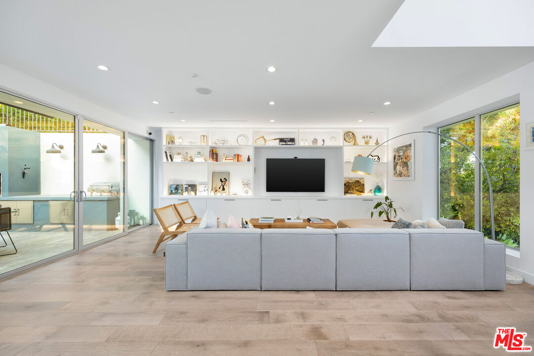 MLS #25562445 image #5