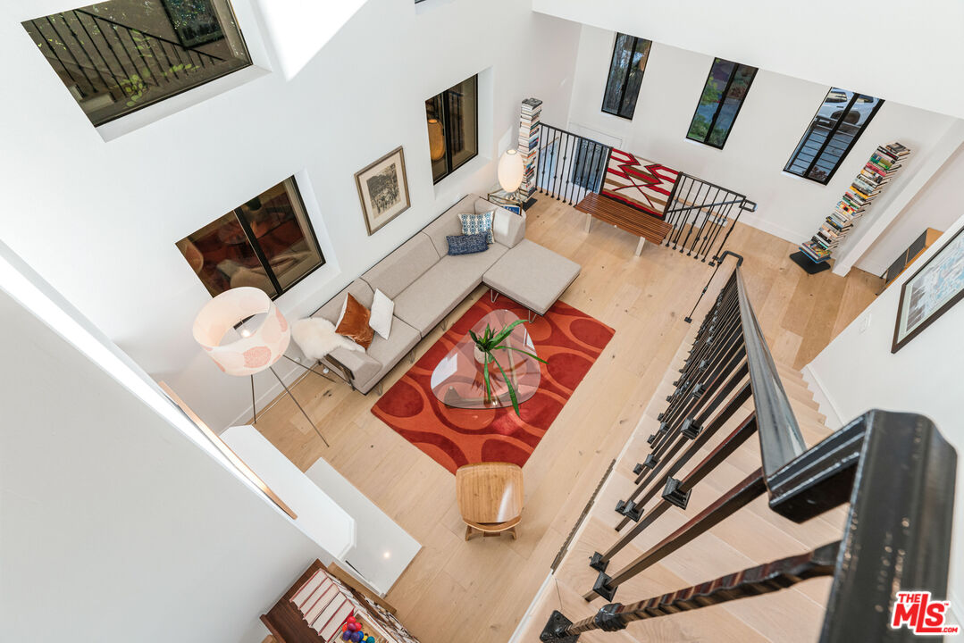 MLS #25562537 image #2