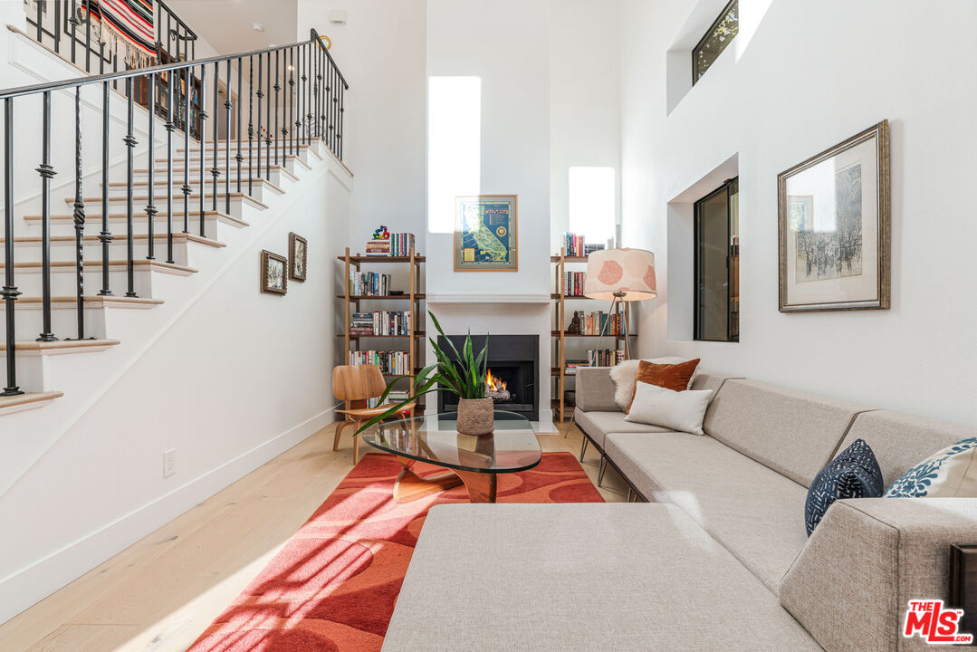 MLS #25562537 image #0