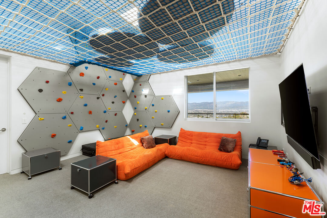 MLS #25562853 image #27