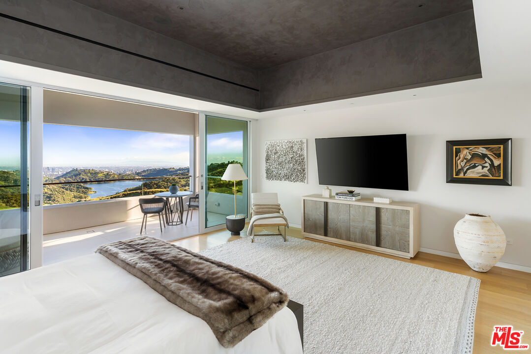 MLS #25562855 image #16