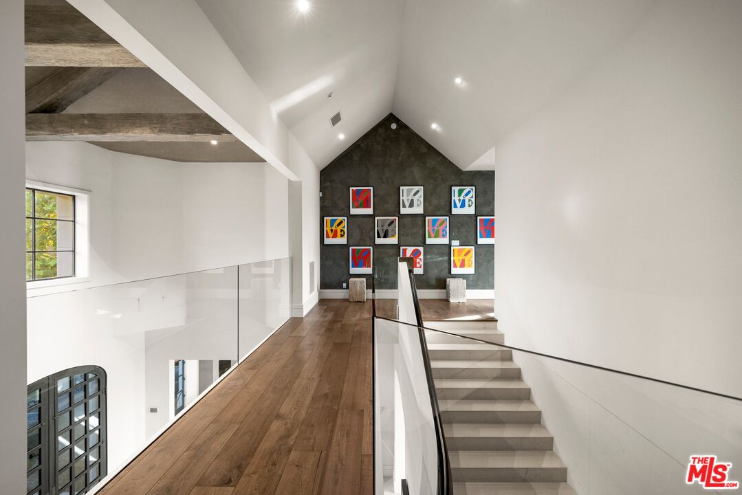 MLS #25562957 image #22