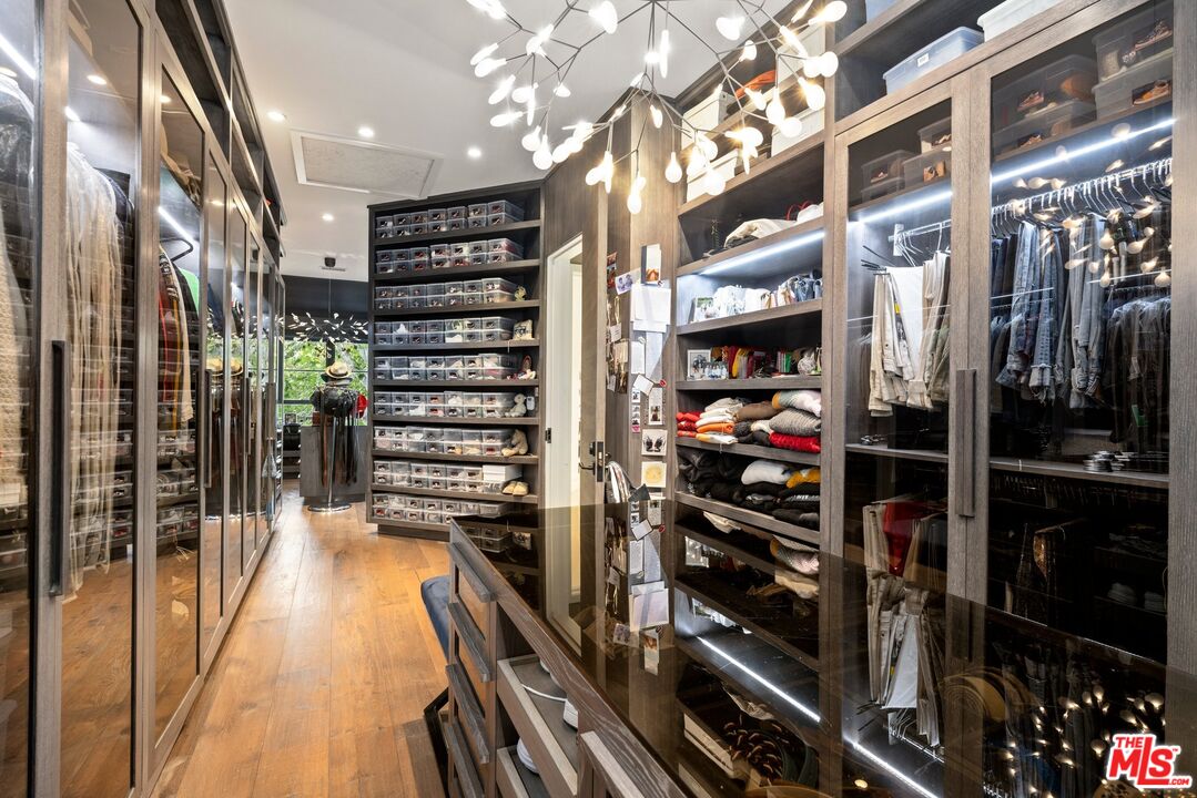 MLS #25562957 image #26