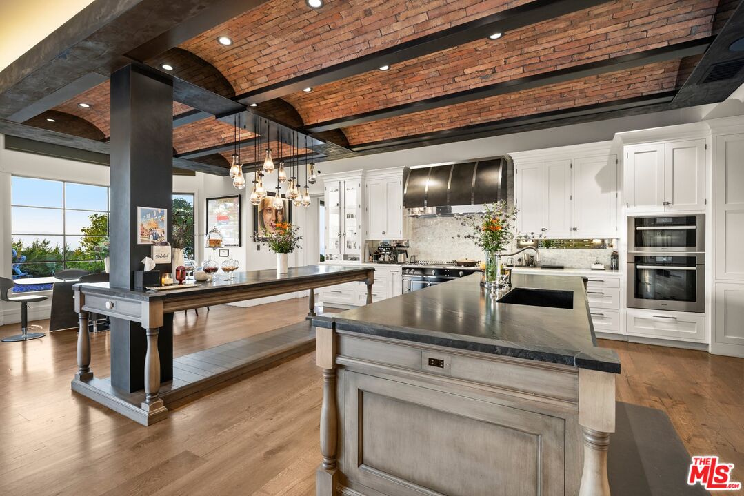 MLS #25562957 image #5