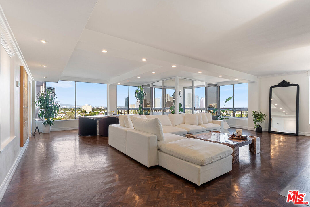 MLS #25562973 image #3