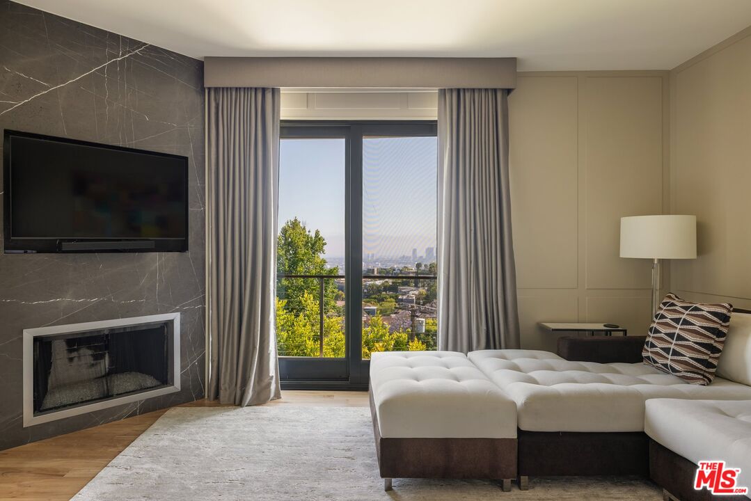 MLS #25563093 image #18