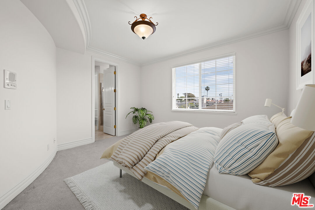 MLS #25563131 image #17