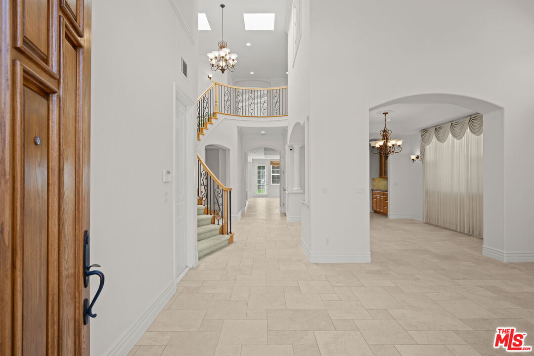 MLS #25563131 image #3