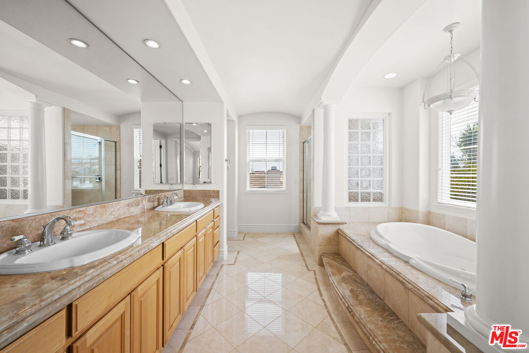 MLS #25563131 image #43