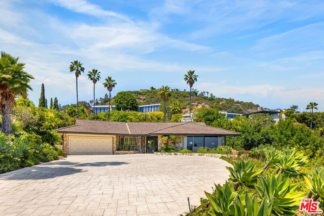 MLS #25563317 image #0