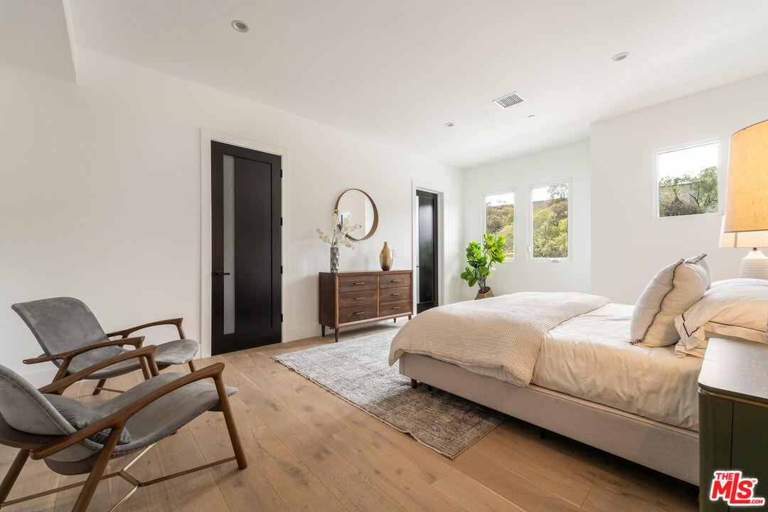 MLS #25563891 image #13