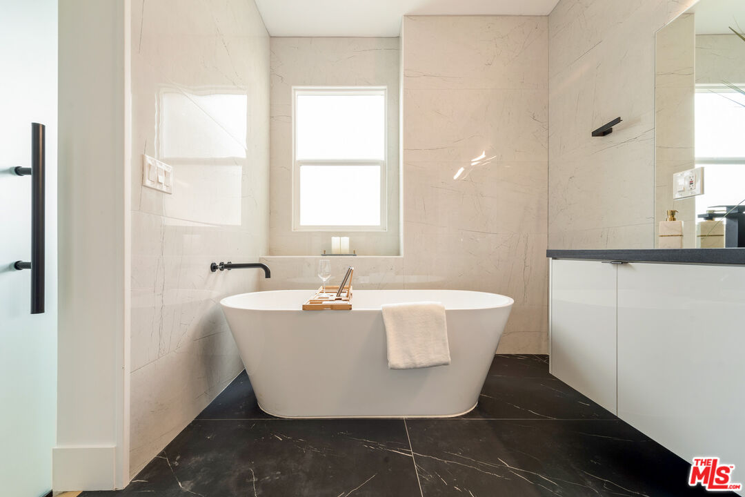 MLS #25563891 image #19