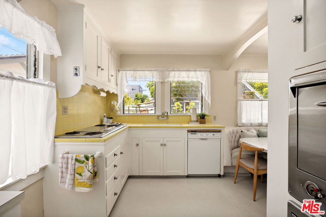 MLS #25563997 image #16