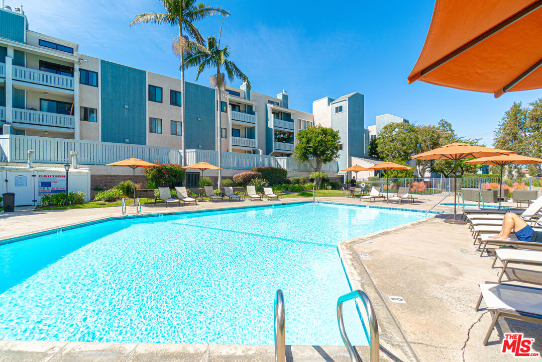 MLS #25564579 image #33