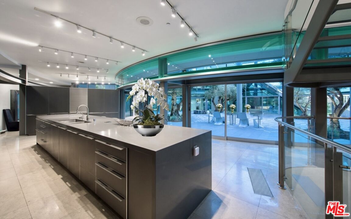 MLS #25564593 image #21