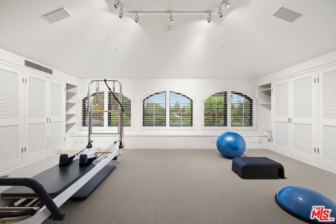 MLS #25564843 image #32