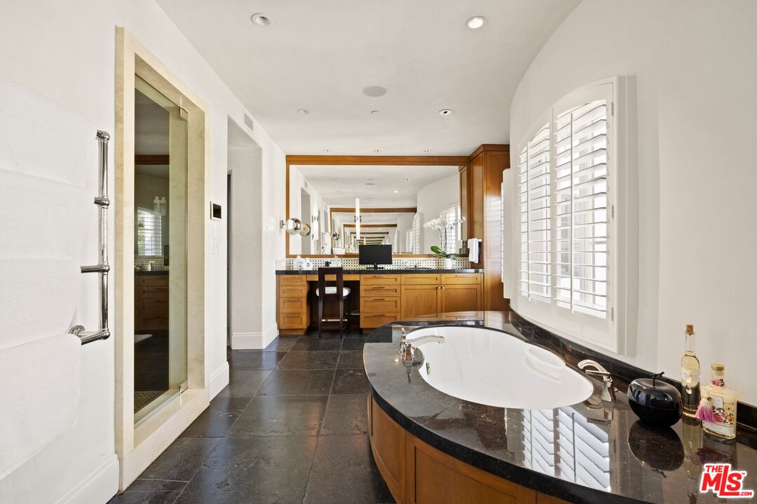 MLS #25564843 image #35