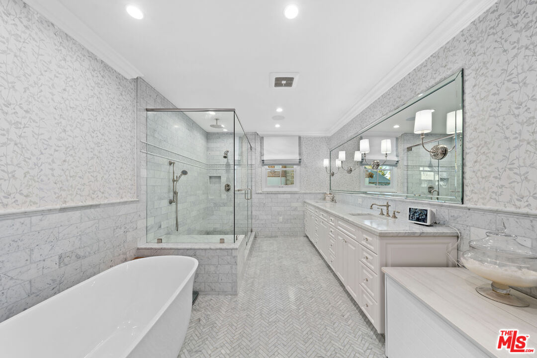 MLS #25565057 image #15