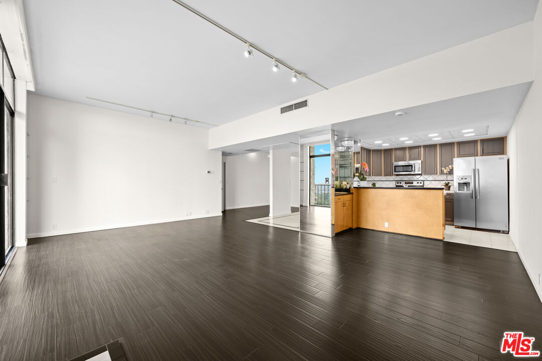 MLS #25565117 image #12