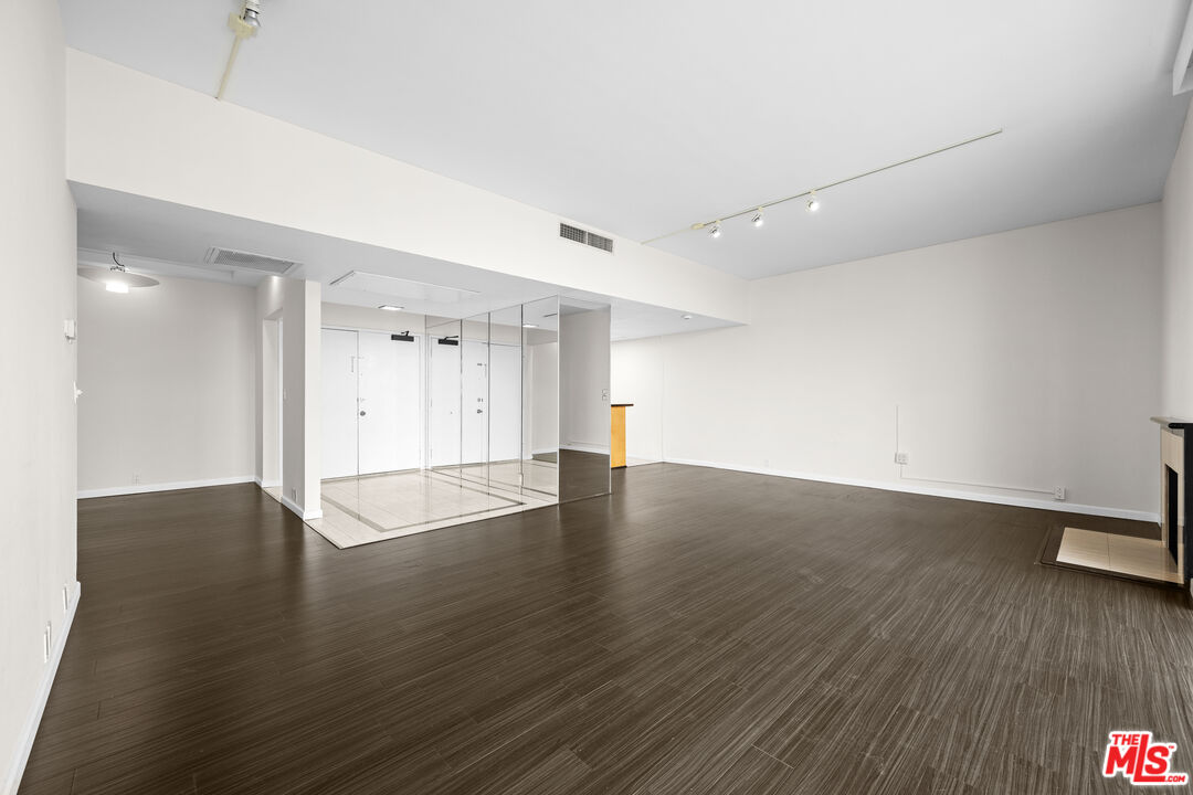 MLS #25565117 image #13