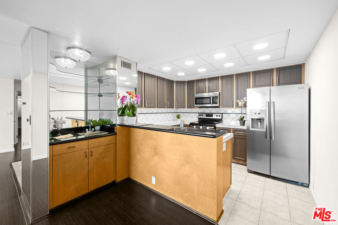 MLS #25565117 image #19