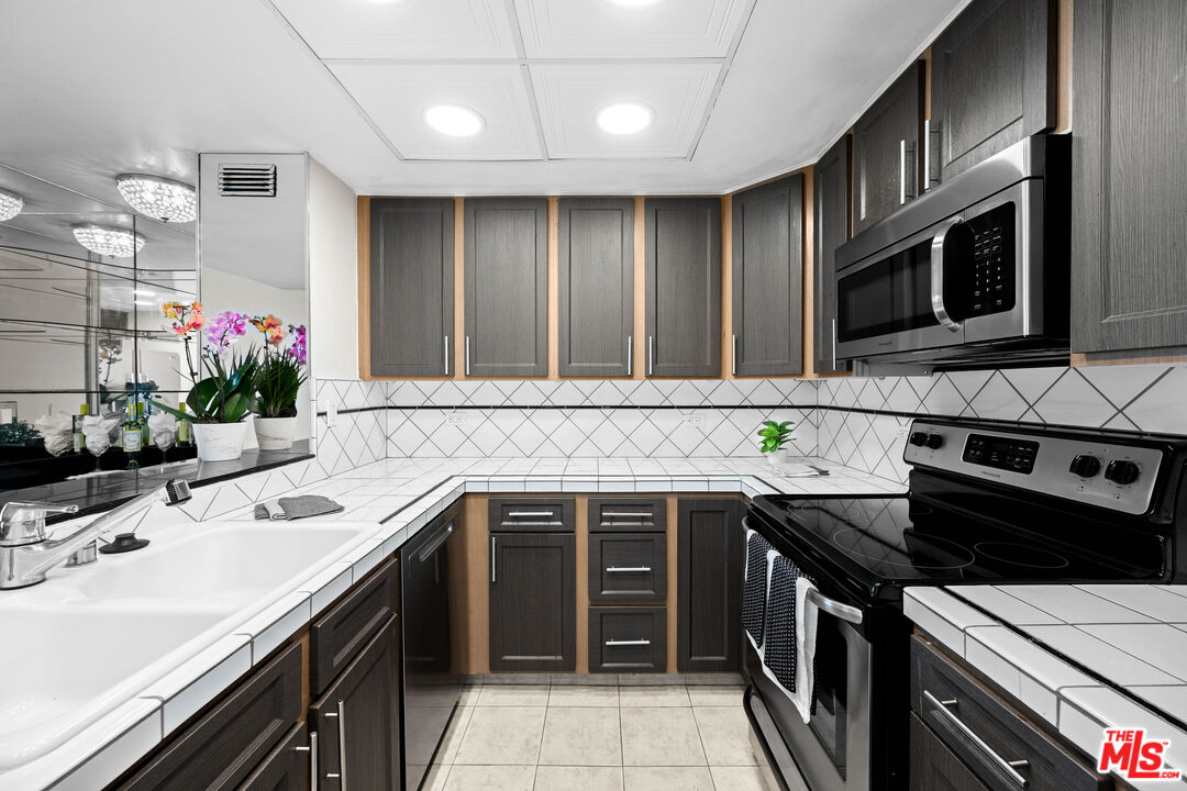 MLS #25565117 image #20