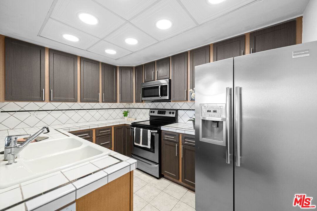 MLS #25565117 image #21