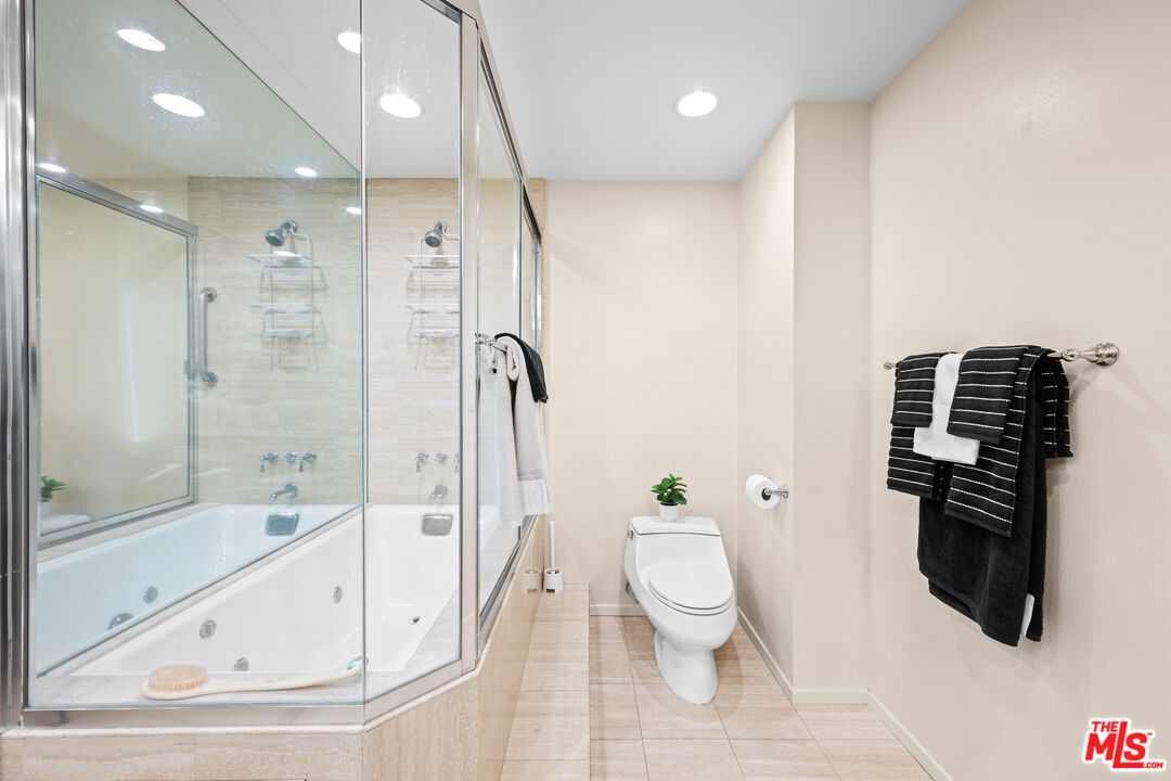 MLS #25565117 image #26