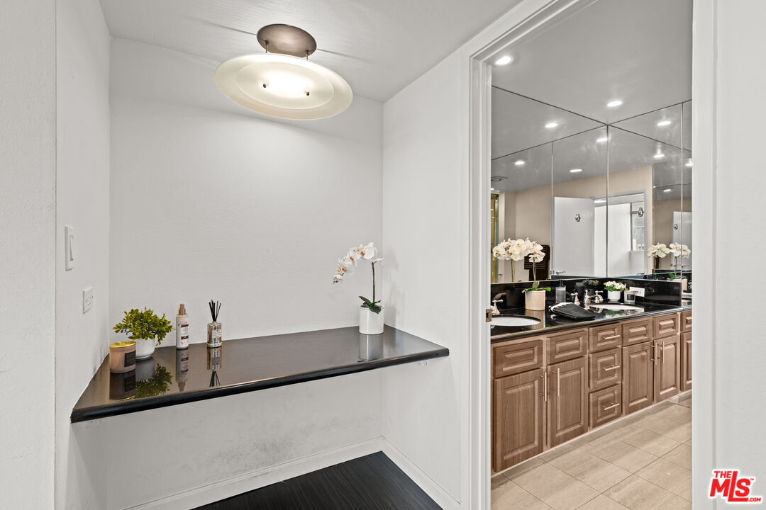 MLS #25565117 image #27