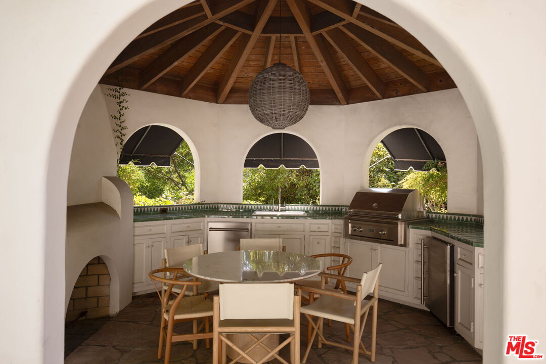 MLS #25565231 image #2