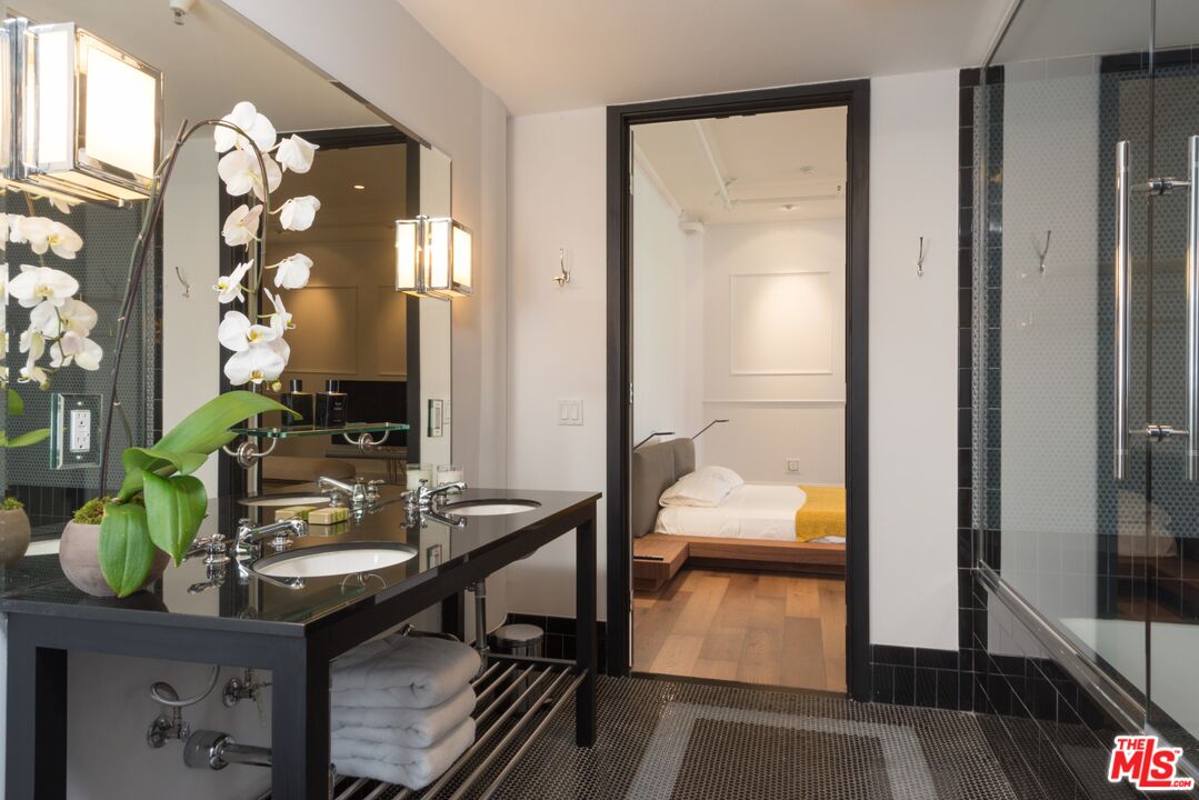 MLS #25565407 image #20