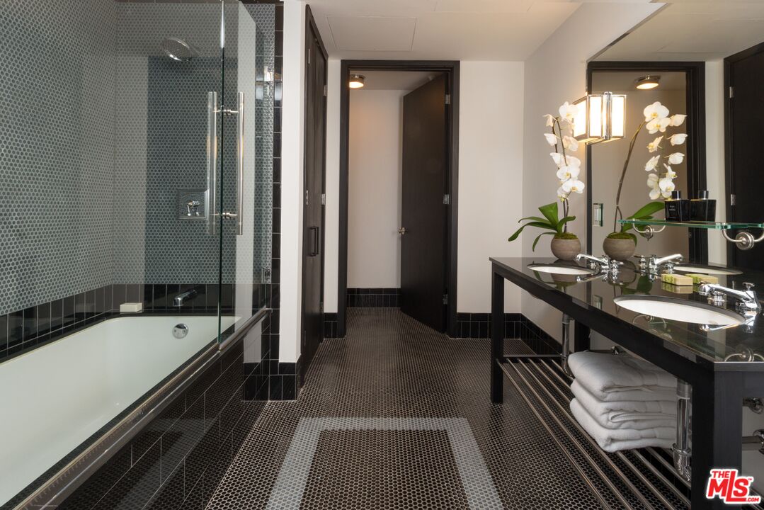 MLS #25565407 image #21